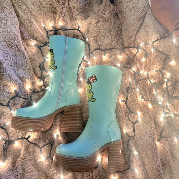 Dolls Kill x dELiA*s Collab Hop Along Vegan Leather Knee High Platform Boots - Picture 7 of 7